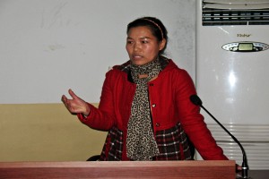 卢琼老师在讲课